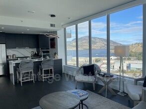 1181 Sunset Dr in Kelowna, BC - Building Photo - Building Photo