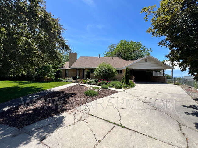 property at 270 2020 N