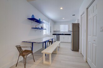 753 NW 30th St in Miami, FL - Building Photo - Building Photo