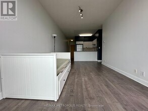 68-2068 Grangeway Ave in Toronto, ON - Building Photo - Building Photo