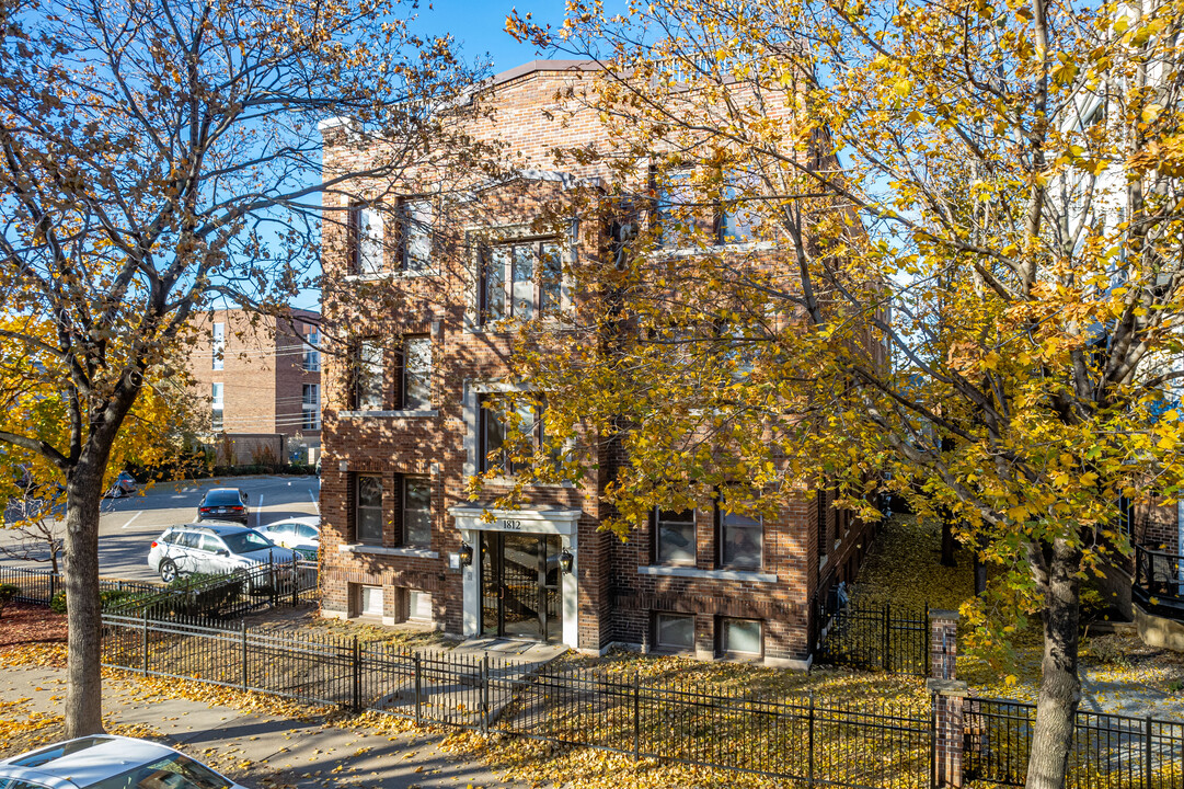 1812 Clinton Ave in Minneapolis, MN - Foto de edificio