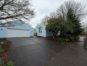 2606 SE 64th Ave in Portland, OR - Building Photo - Building Photo