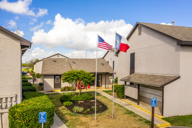 Marigold Apartments photo'