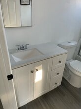 265 E 69th Way in Long Beach, CA - Building Photo - Building Photo