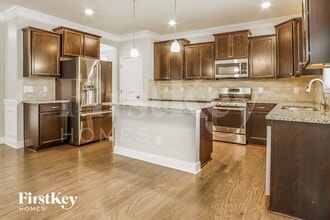 307 Summerwalk Rd in Greensboro, NC - Foto de edificio - Building Photo