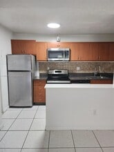 4150 NW 79th Ave in Doral, FL - Foto de edificio - Building Photo