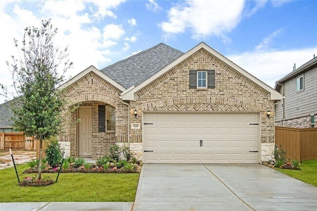 property at 828 Laguna Grn Ln