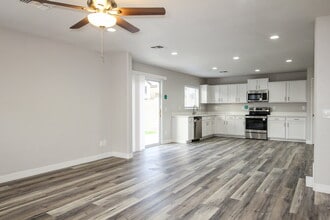 11578 W Mountain View Rd in Youngtown, AZ - Building Photo - Building Photo