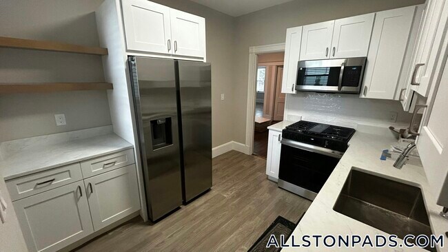 6 Radcliffe Rd, Unit 1 in Boston, MA - Building Photo - Building Photo