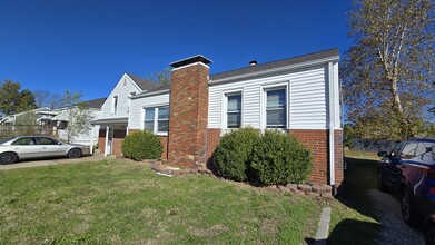 112 Bonds Ave in East Alton, IL - Building Photo - Building Photo