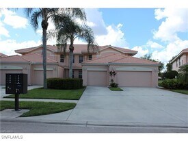 2021 Crestview Way in Naples, FL - Building Photo