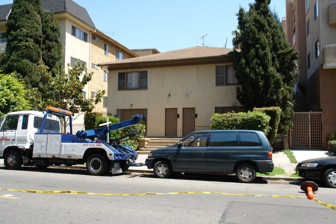 338 S Catalina St in Los Angeles, CA - Building Photo