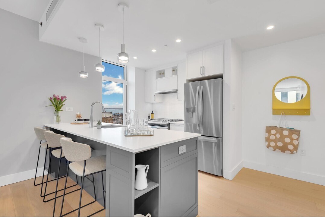 133 Beach 116th St-Unit -4F in Queens, NY - Foto de edificio