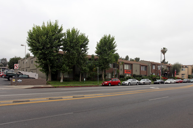 Parkview Apartments in Encino, CA - Building Photo - Building Photo