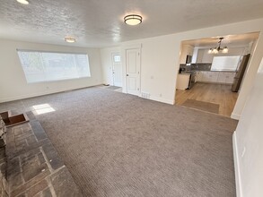 675 E 1700 S St in Orem, UT - Building Photo - Building Photo