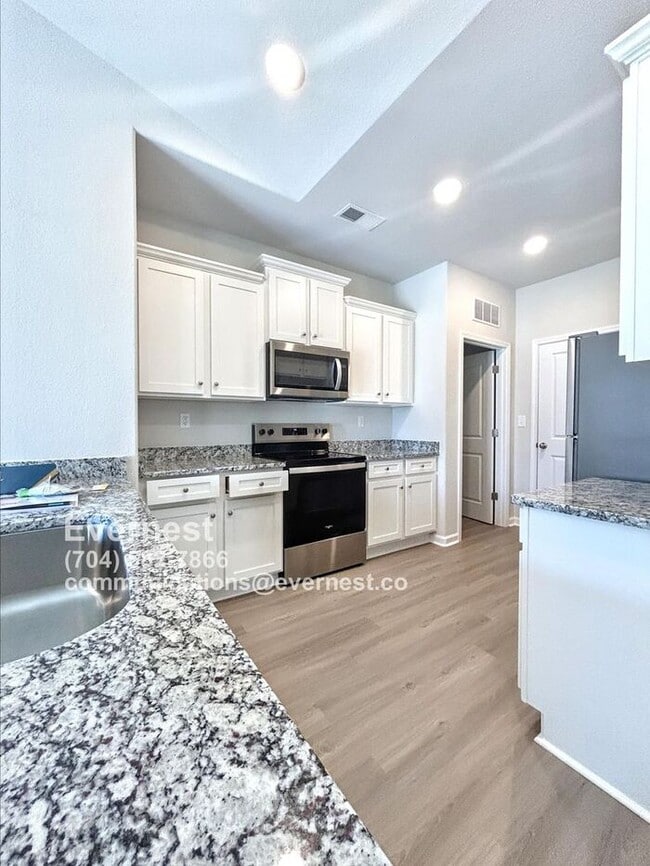 209 Aniston Ln in Shelby, NC - Building Photo - Building Photo