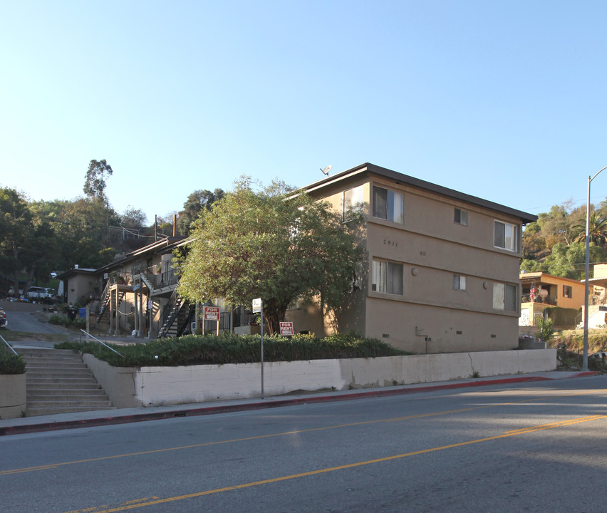 2931 Lincoln Park Ave in Los Angeles, CA - Foto de edificio