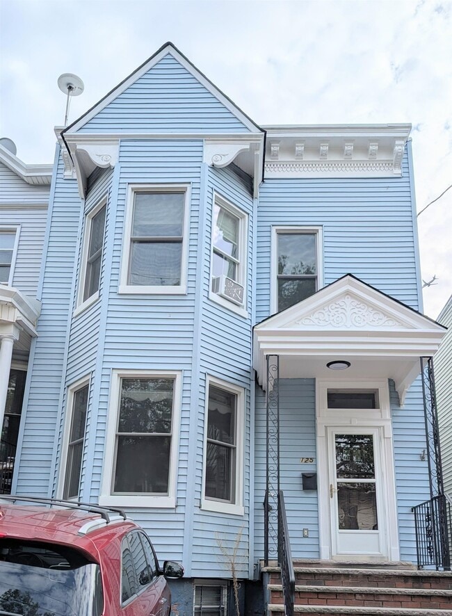property at 125 Highland Ave