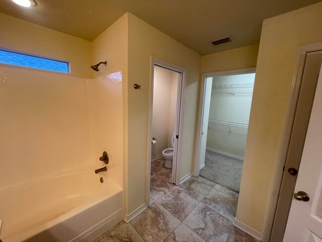 7182 Majestic Blvd in Navarre, FL - Building Photo - Building Photo