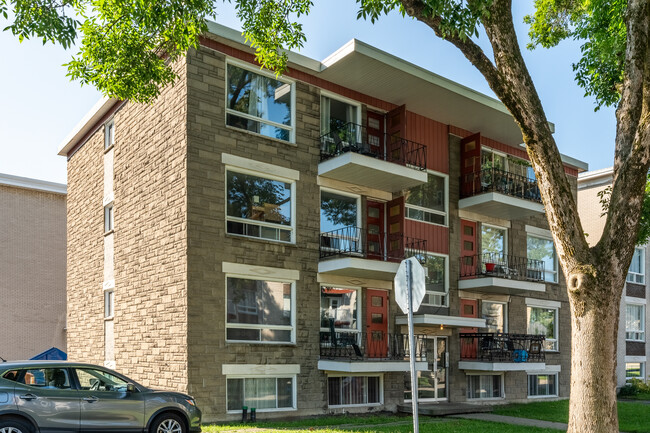 790 Des Chênes Rue E in Québec, QC - Building Photo - Primary Photo