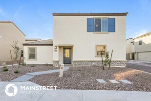 8235 W Albeniz Pl in Phoenix, AZ - Building Photo