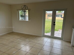 14800 SW 104th Pl in Miami, FL - Building Photo - Building Photo