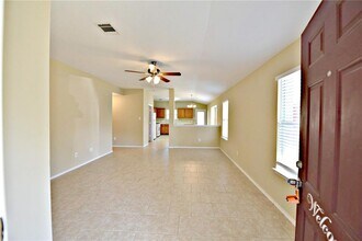 1110 Henderson Dr in Leander, TX - Building Photo - Building Photo