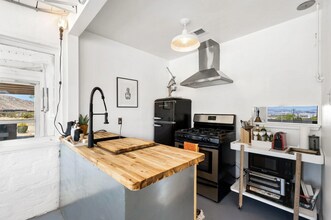 7657 N Star Ave in Twentynine Palms, CA - Building Photo - Building Photo