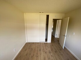 5332-5334 Jerrett Way in Sacramento, CA - Building Photo - Building Photo