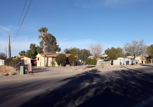 Wheel Estates in Tucson, AZ - Building Photo - Building Photo