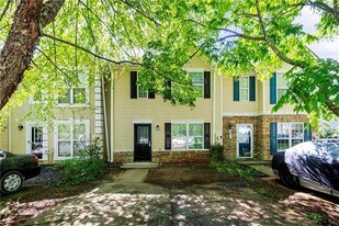 4012 Browne Ct in Conley, GA - Building Photo