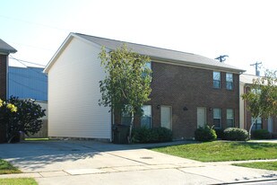 2883 Gribbin Dr Apartments