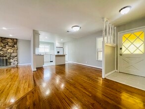 10473 Rose Ann Cir in Cypress, CA - Building Photo - Building Photo