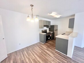 2612 Grassy Point Dr in Lake Mary, FL - Foto de edificio - Building Photo