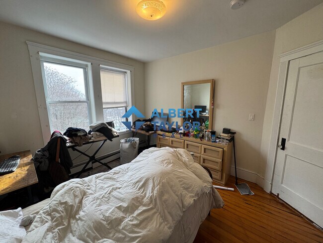 1682 Commonwealth Ave, Unit 4