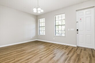 10324 Kristen Park Dr in Orlando, FL - Building Photo - Building Photo