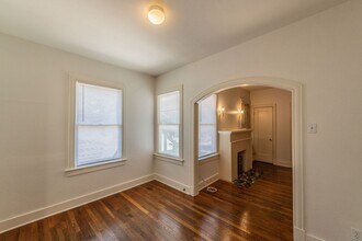 112 E Norwood Ct in San Antonio, TX - Building Photo - Building Photo