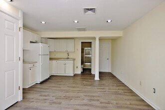 821 Long Ridge Rd in Stamford, CT - Building Photo - Building Photo