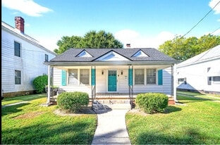 3597 E Wilson St in Farmville, NC - Building Photo