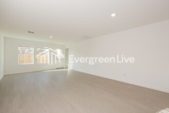 10512 Desert Hawk Cir in Fort Worth, TX - Building Photo - Building Photo