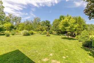 3373 Van Dyke Rd, Unit 1 in Almont, MI - Building Photo - Building Photo