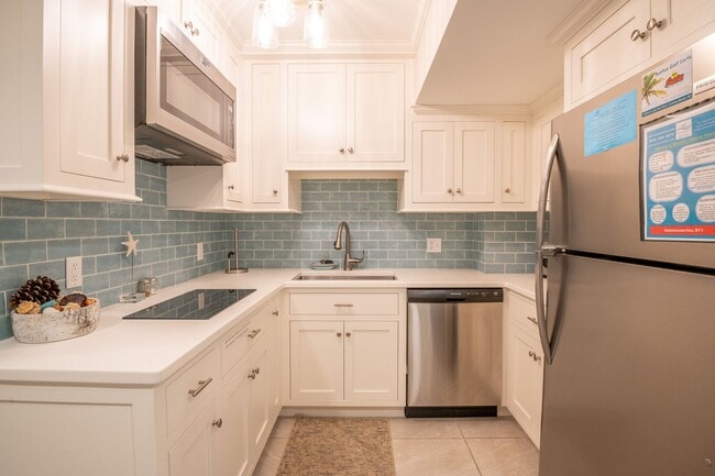 314 Fort Fisher Blvd N in Kure Beach, NC - Building Photo - Building Photo