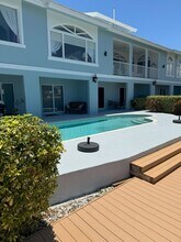 2713 NE 28th Ct, Unit 3 in Lighthouse Point, FL - Foto de edificio - Building Photo