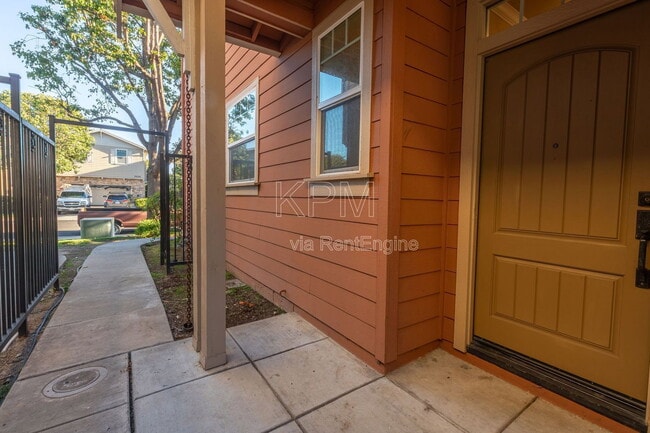 2537 Plymouth Oaks Ct in Stockton, CA - Building Photo - Building Photo