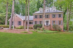 2853 Northbrook Dr in Doraville, GA - Building Photo