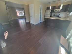 5134 Mullen Rd in Edmonton, AB - Building Photo - Building Photo