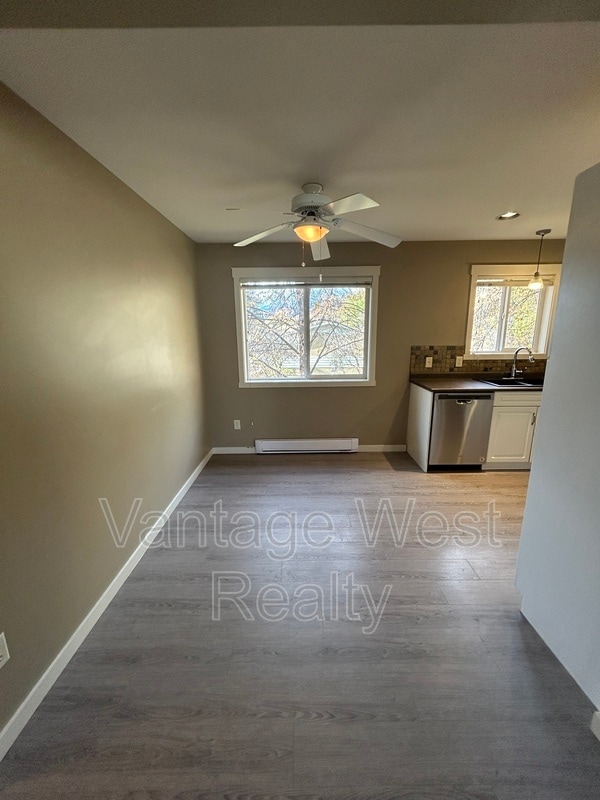 124-124 Mills Rd in Kelowna, BC - Building Photo - Building Photo