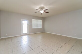 4204 Tower Ln in Crowley, TX - Foto de edificio - Building Photo