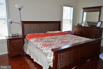 23078 Weybridge Square in Brambleton, VA - Building Photo - Building Photo