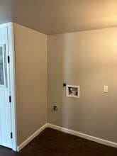 890 Lake St in Somerville, TX - Building Photo - Building Photo